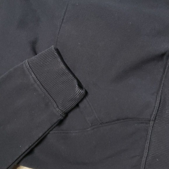 Under Armor Hoodie - Picture 3 of 9